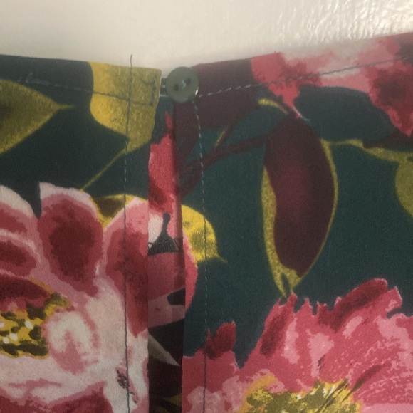 Elaine Rose Floral Bell sleeve blouse - Picture 5 of 6